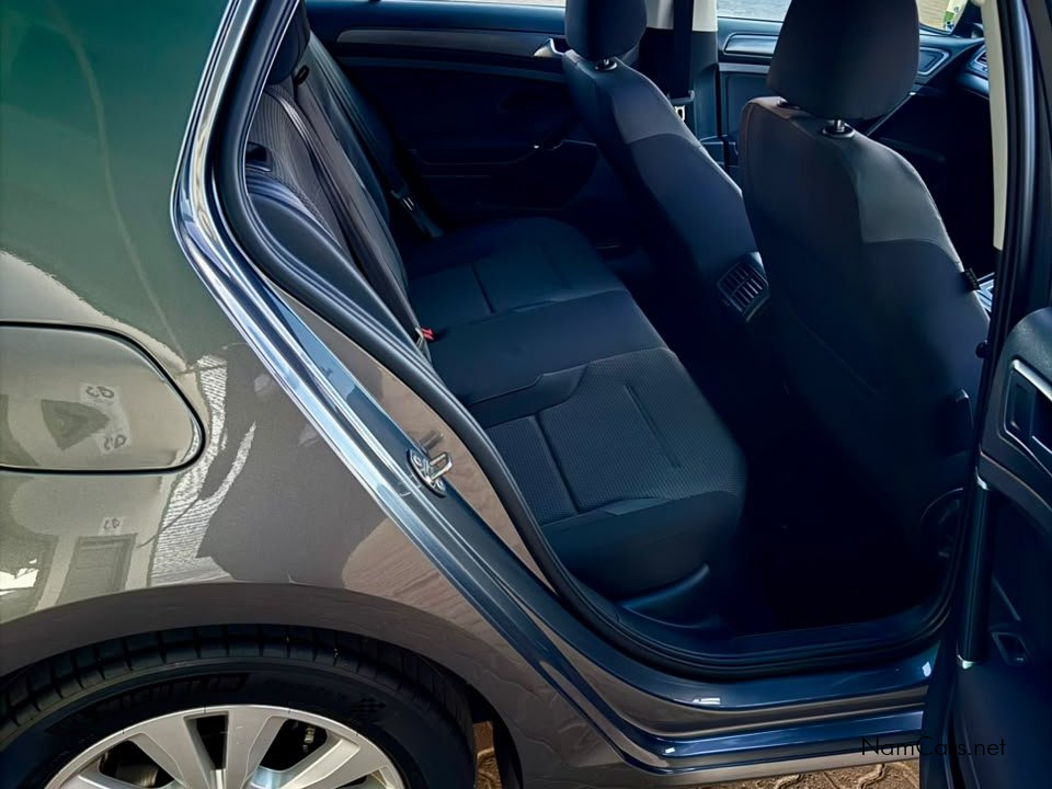 2018 Volkswagen Golf photo 6