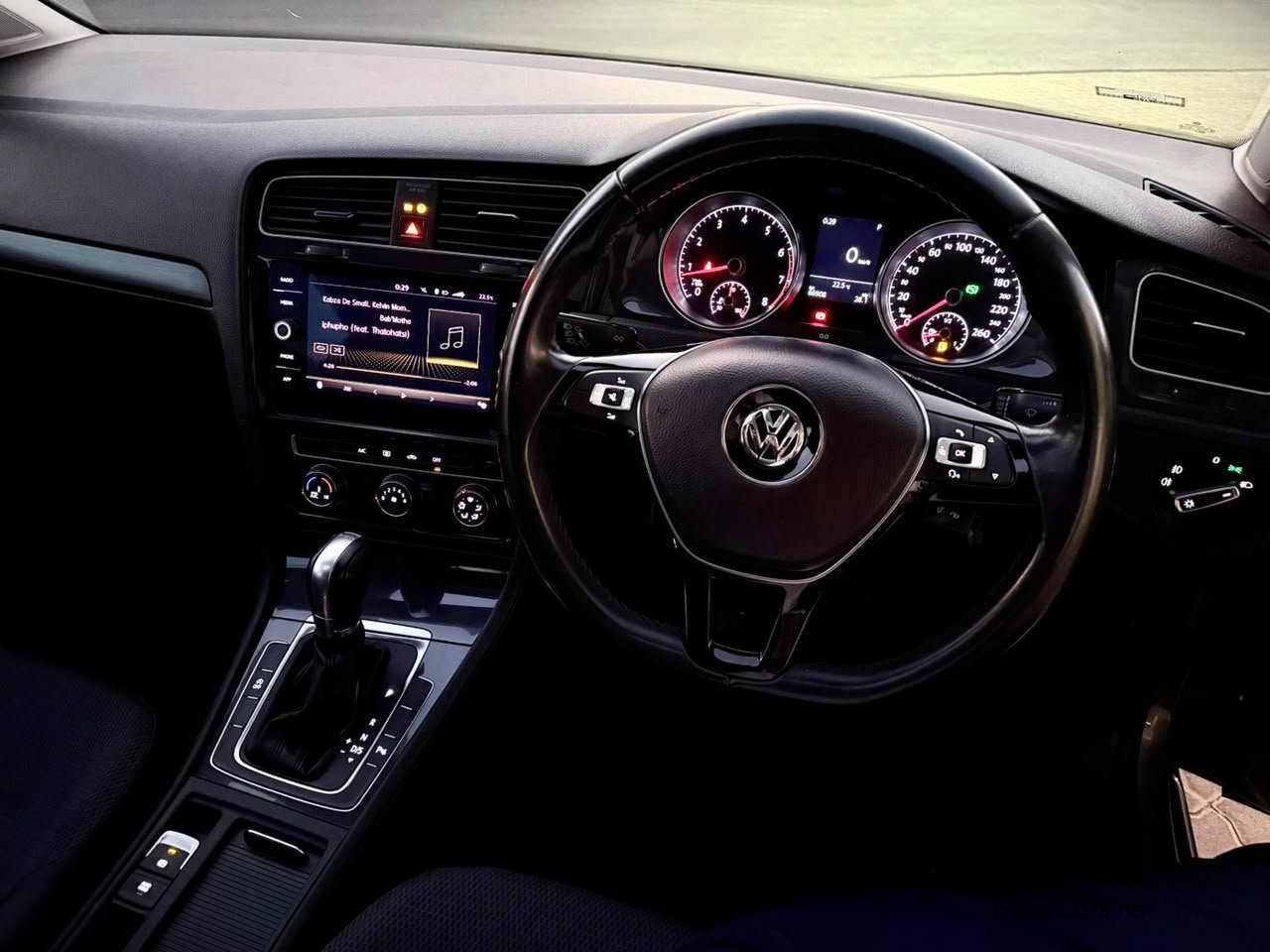 2018 Volkswagen Golf photo 8