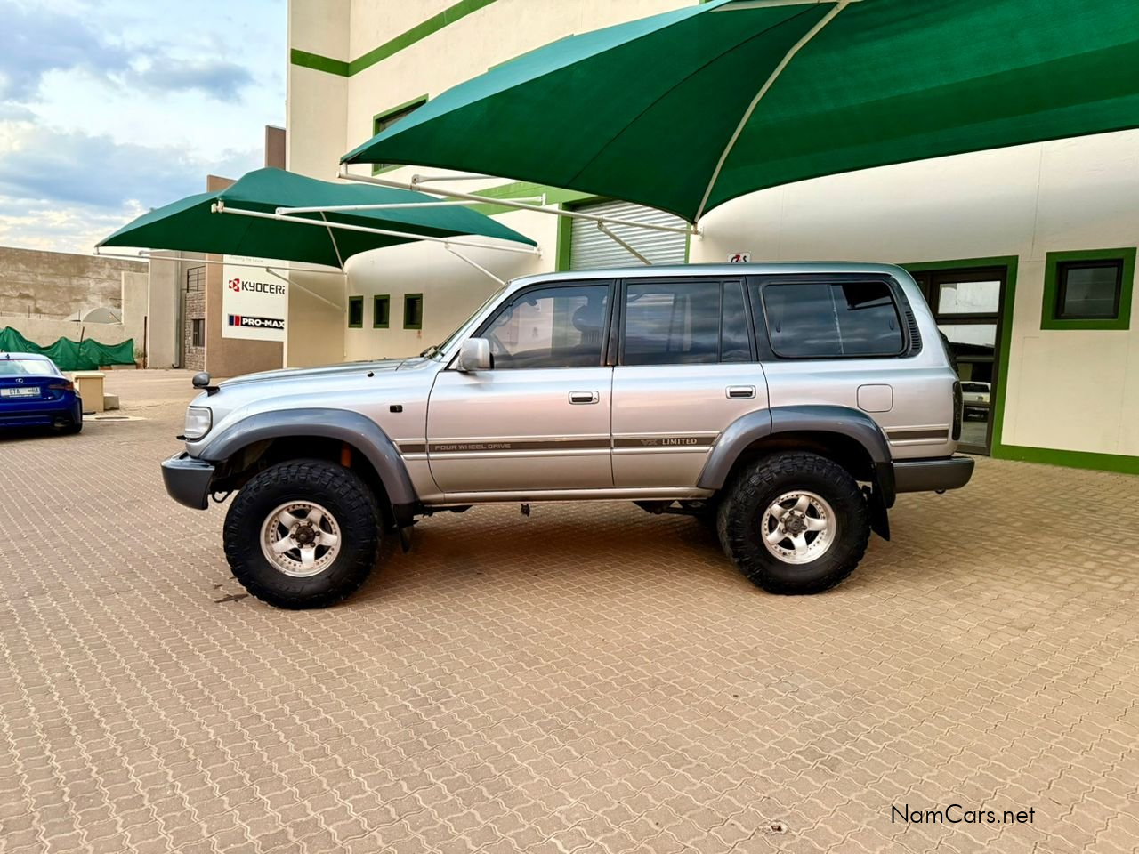 1994 Toyota Land Cruiser photo 4