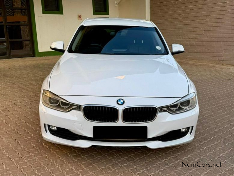 2013 BMW 3 Series photo 1