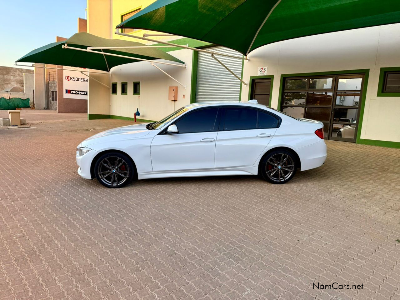 2013 BMW 3 Series photo 4