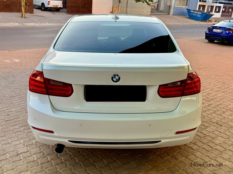 2013 BMW 3 Series photo 6