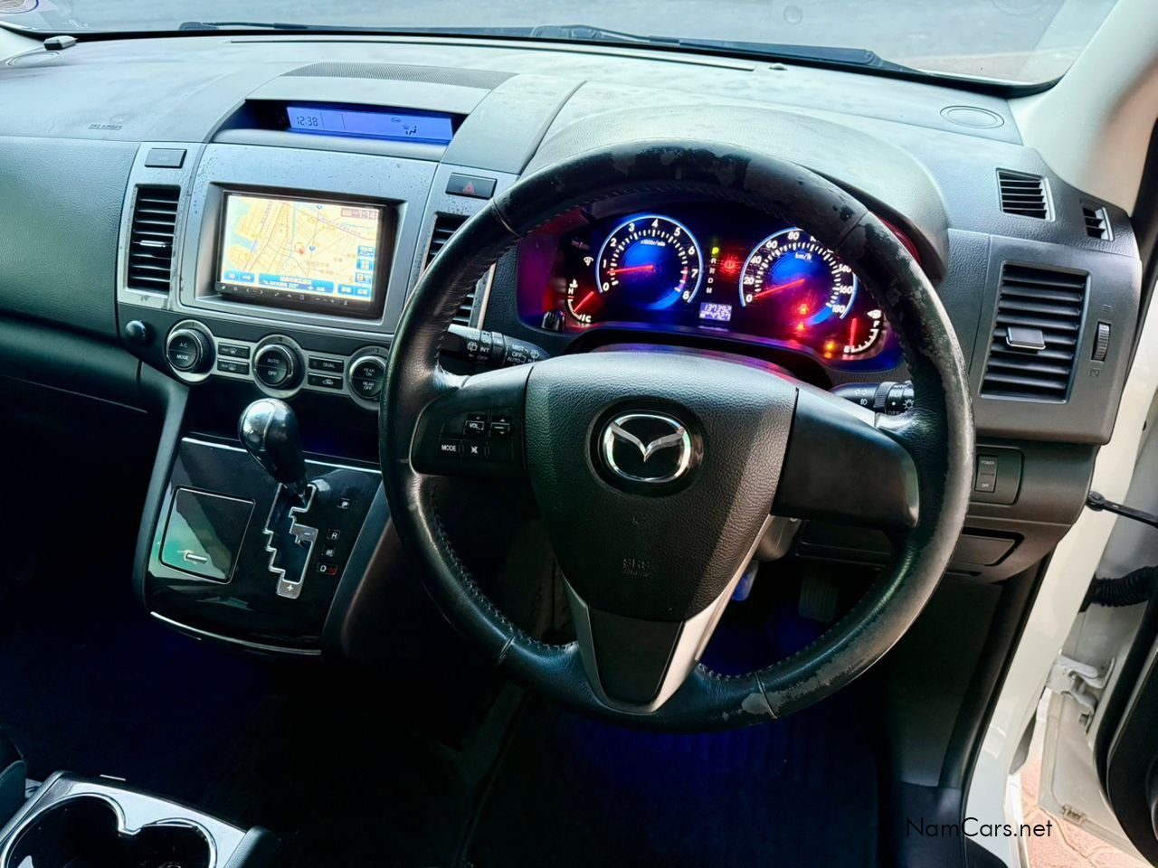 2011 Mazda MPV photo 10