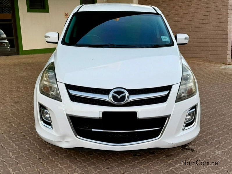 2011 Mazda MPV photo 2