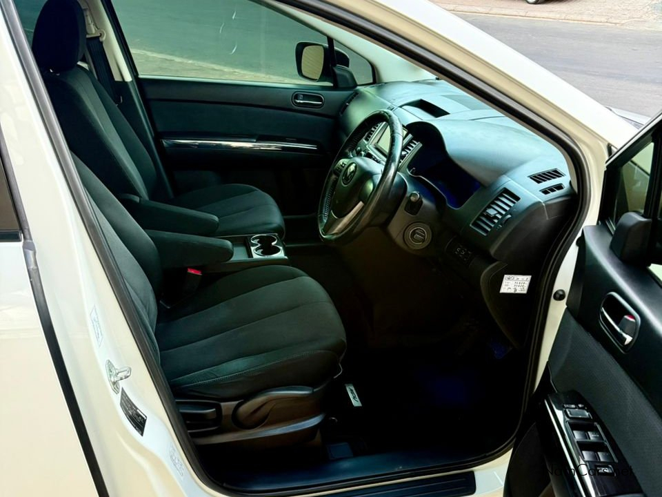 2011 Mazda MPV photo 5