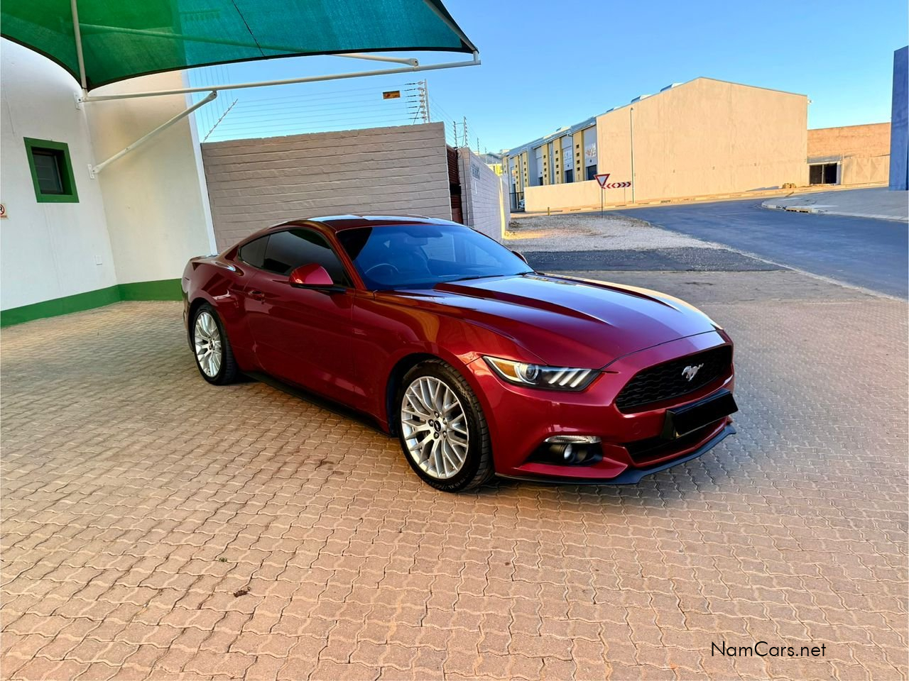 2016 Ford Mustang photo 3