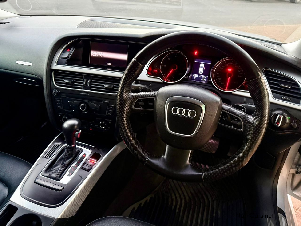 2010 Audi A5 photo 10
