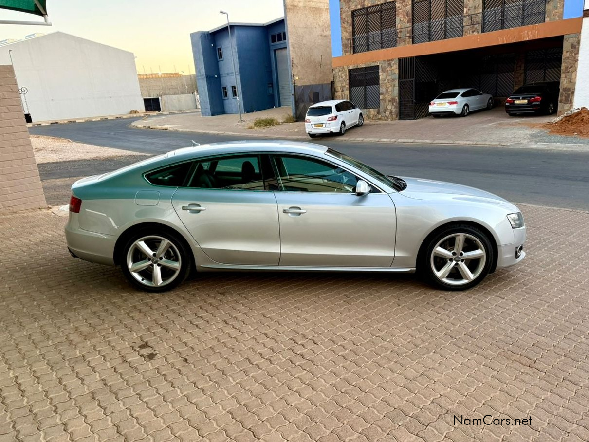 2010 Audi A5 photo 2