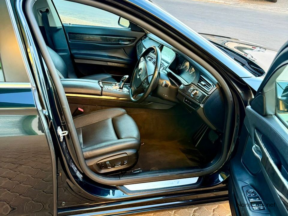 2013 BMW 7 Series photo 5