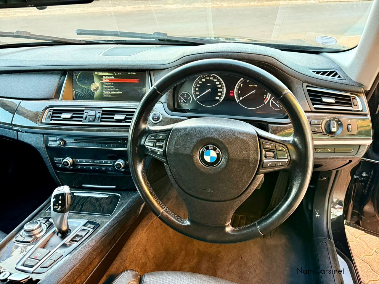 2013 BMW 7 Series photo 8