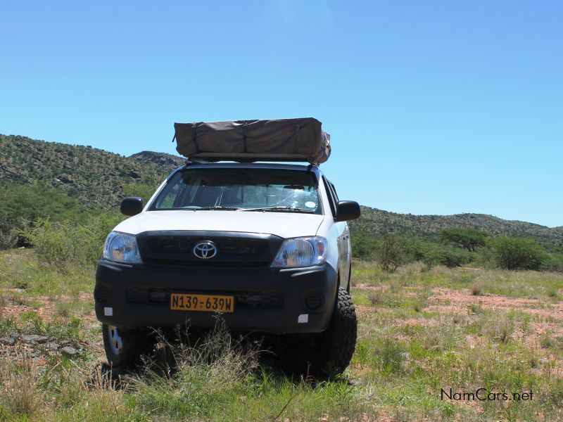 2019 Toyota Hilux Double Cab or Ford Ranger 2.2 photo 1