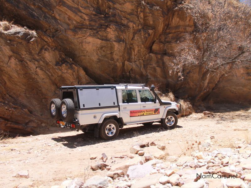 2018 Toyota Landcruiser  Double Cab 4.5 V8 or straight 6 4.2 photo 3