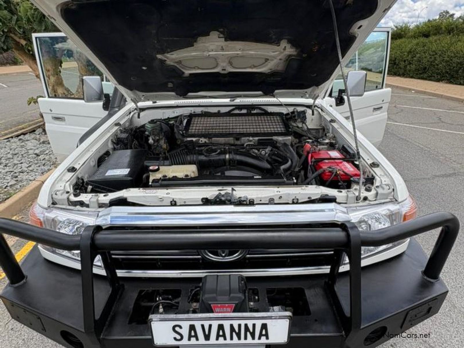 2018 Toyota Land Cruiser photo 3
