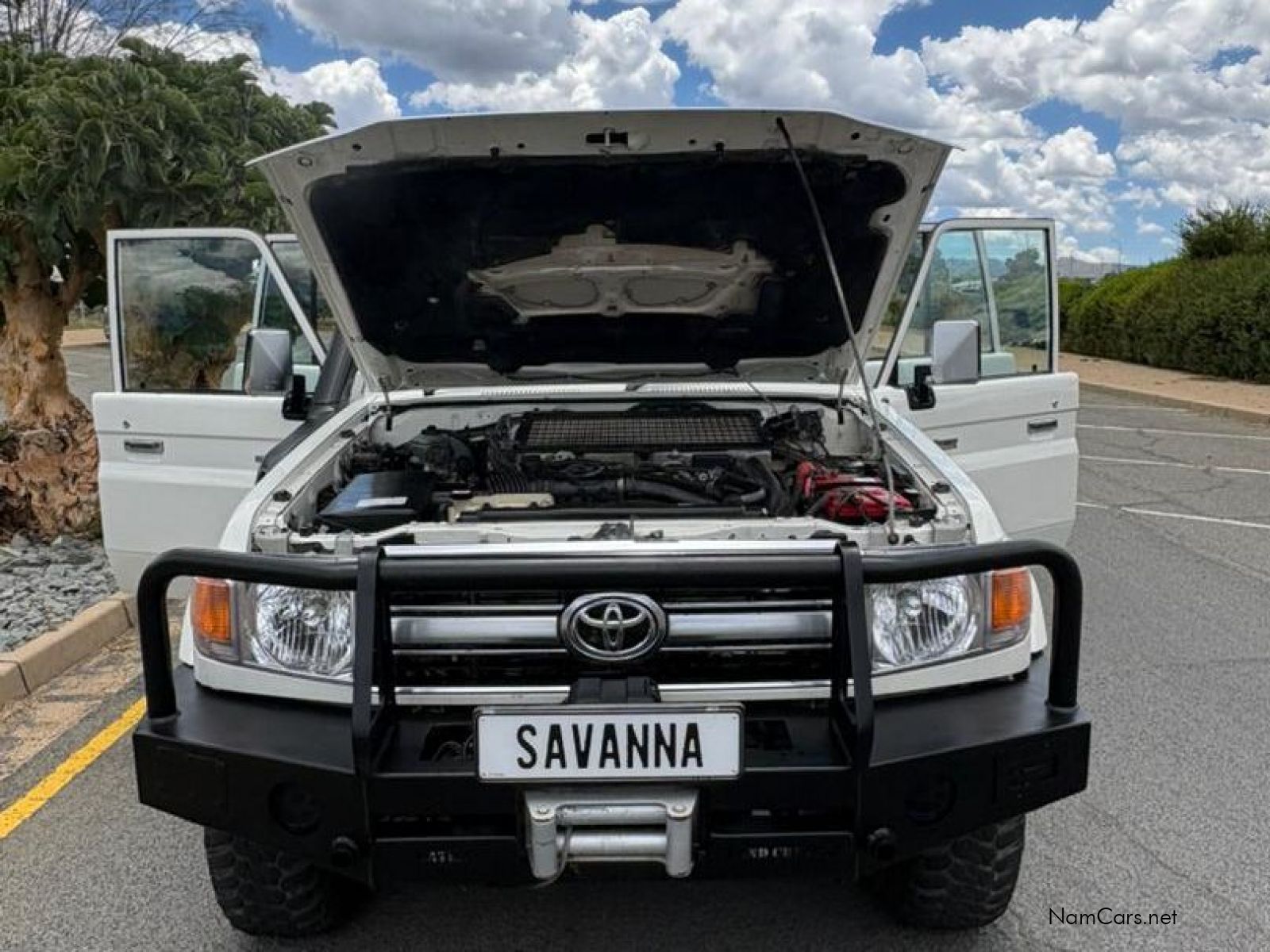 2018 Toyota Land Cruiser photo 4