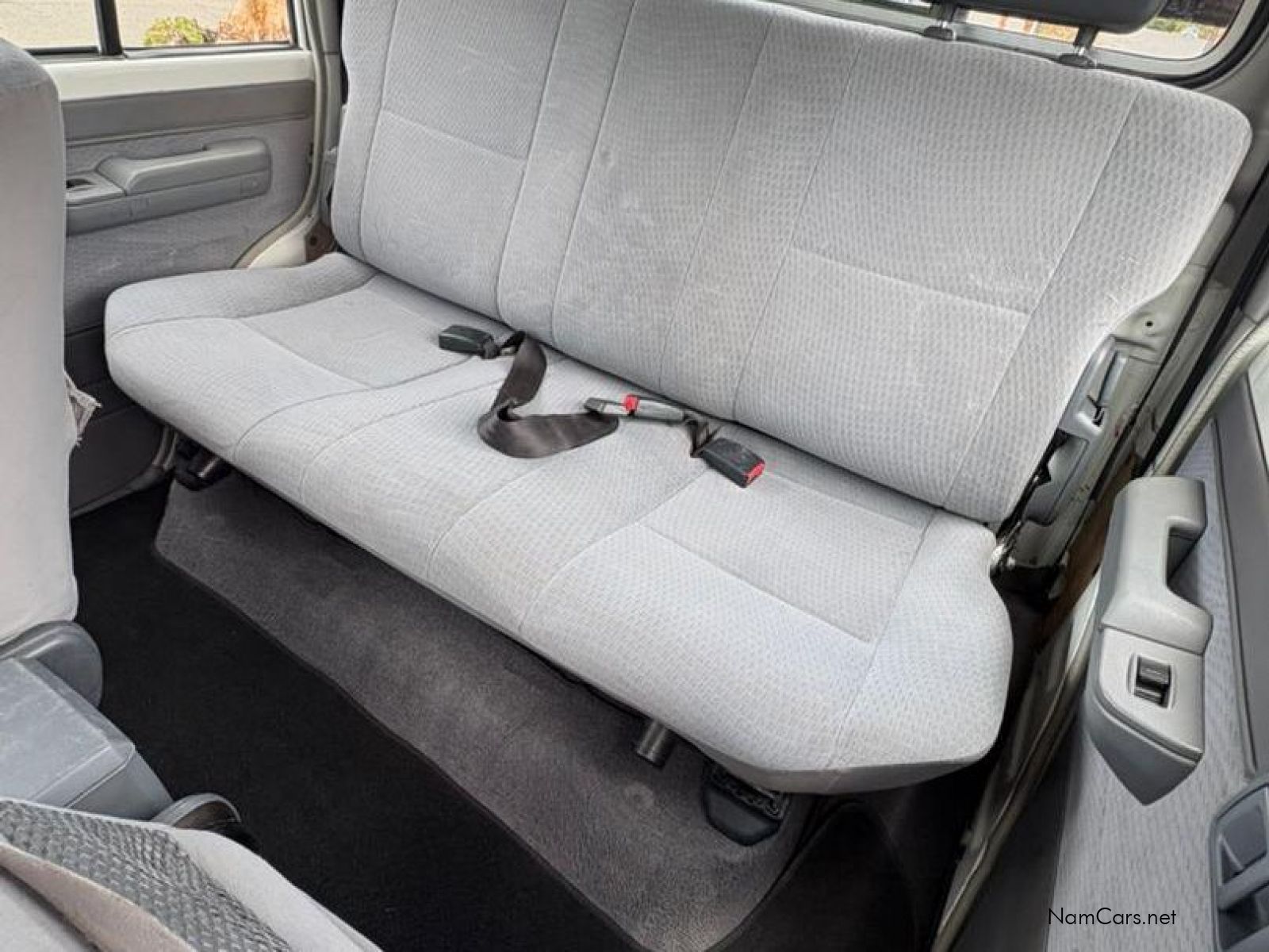 2018 Toyota Land Cruiser photo 9