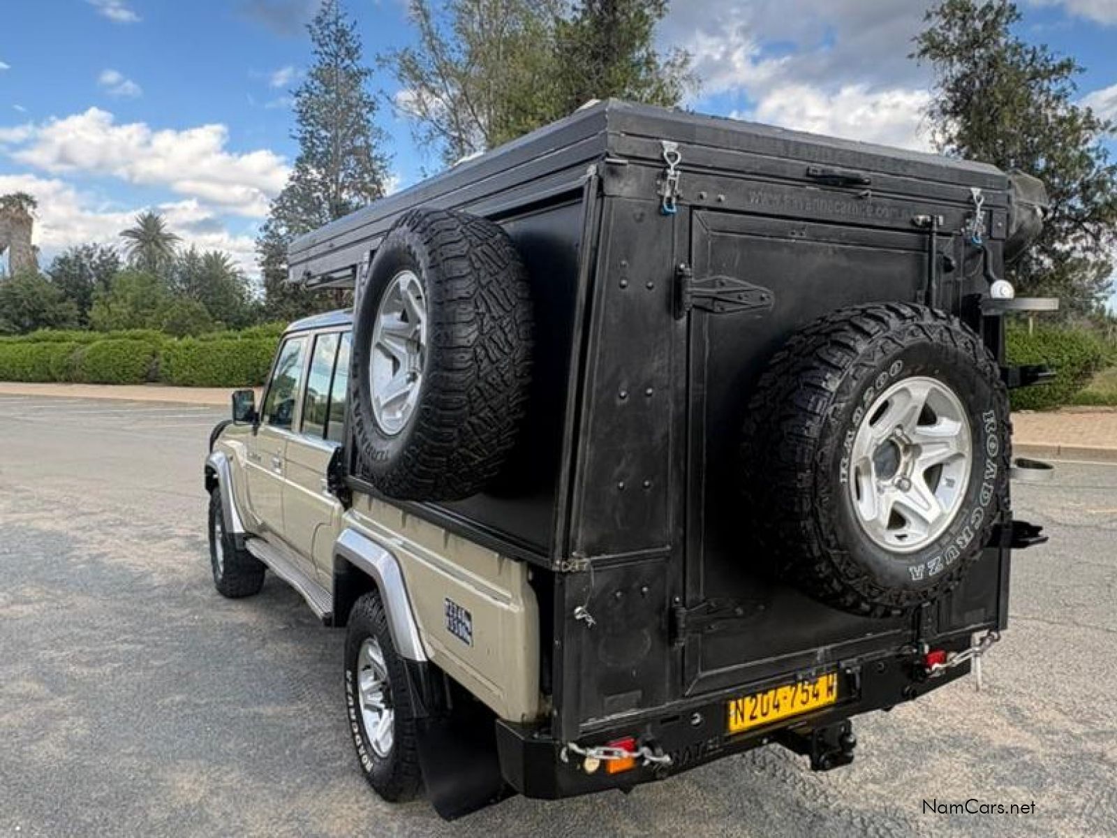 2018 Toyota Land Cruiser photo 7