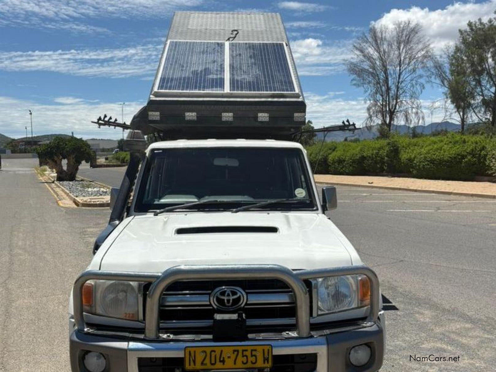 2018 Toyota Land Cruiser photo 5