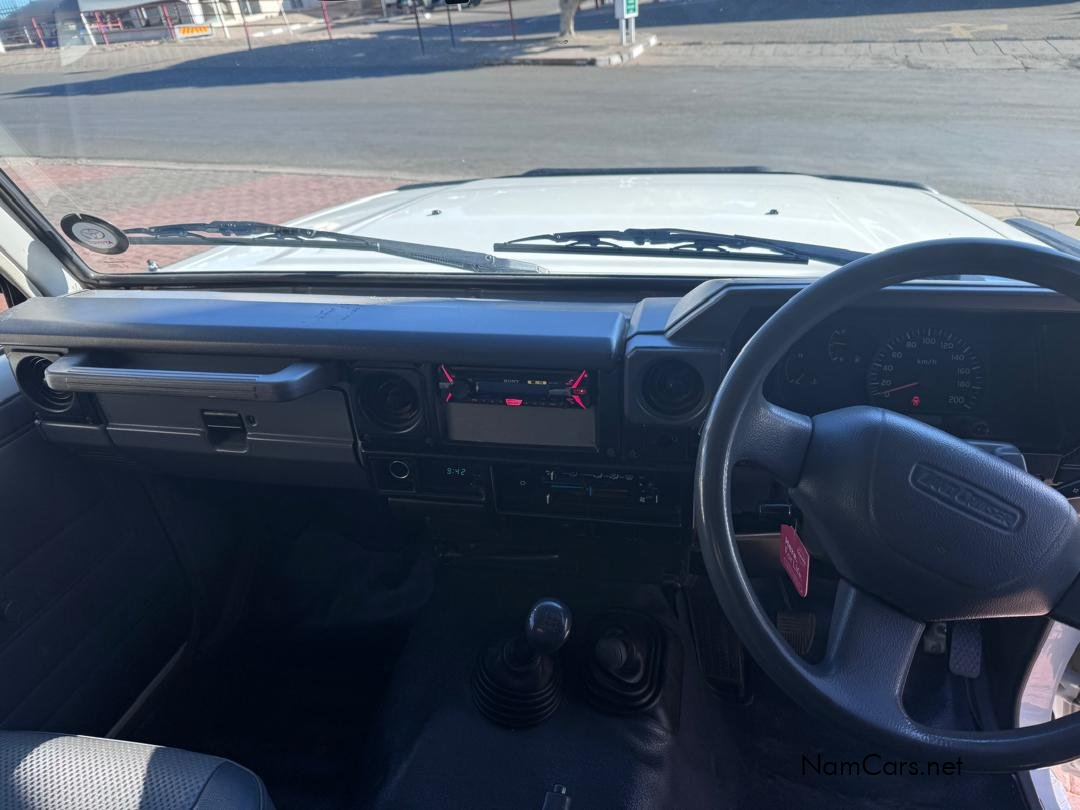 2006 Toyota Land Cruiser photo 7