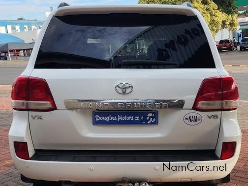 2010 Toyota Land Cruiser photo 5