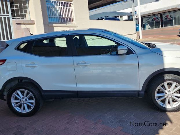 2017 Nissan Qashqai photo 3