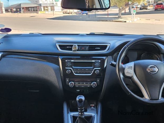 2017 Nissan Qashqai photo 7