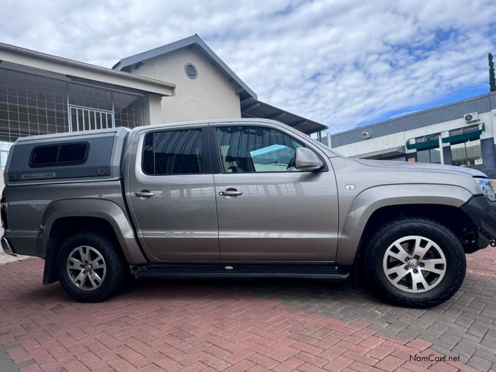 2019 Volkswagen Amarok photo 3