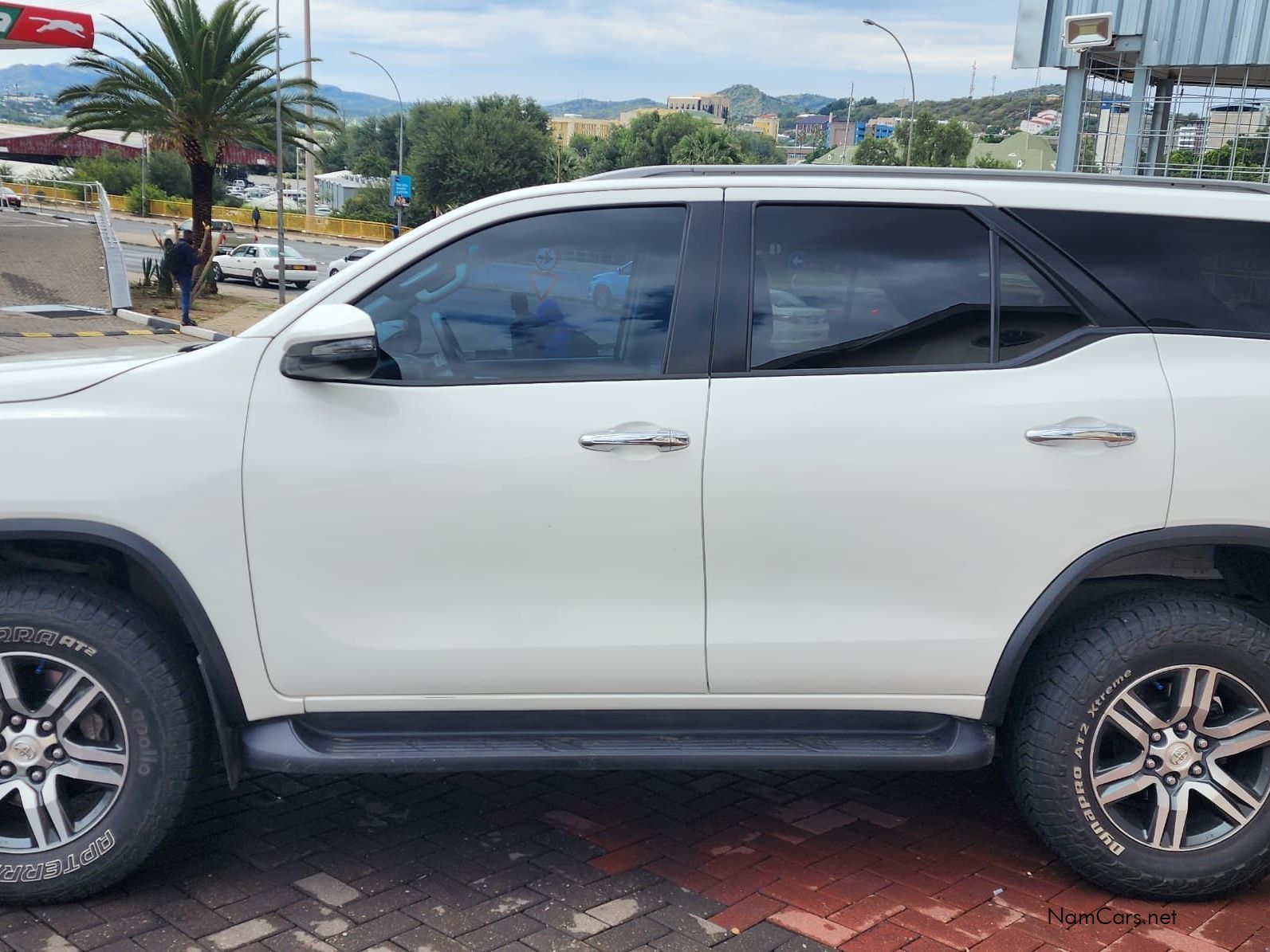 2018 Toyota Fortuner photo 3