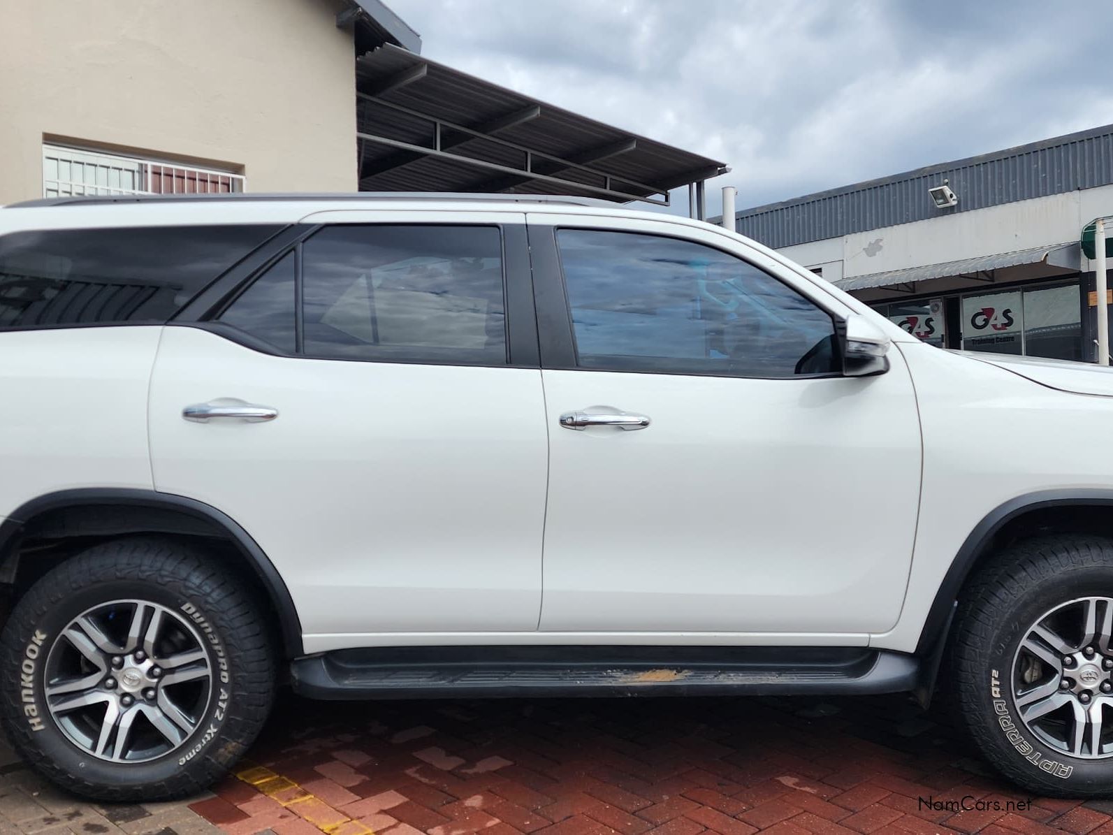 2018 Toyota Fortuner photo 4