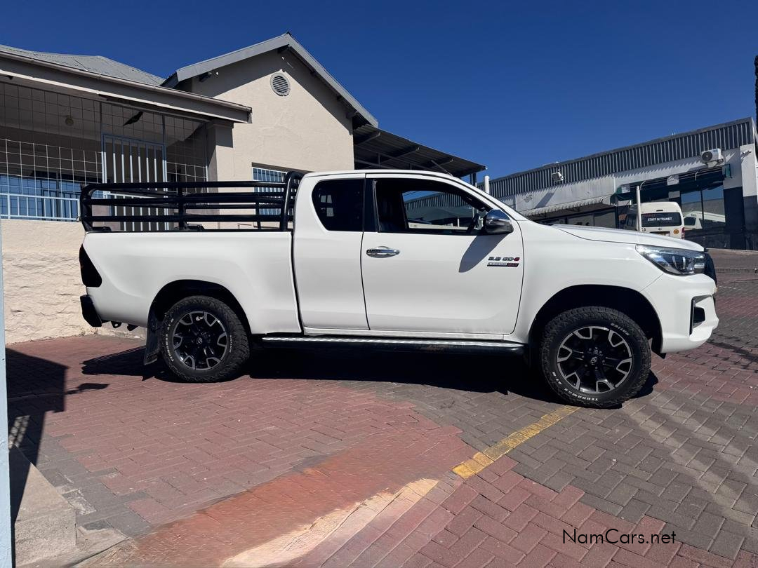 2020 Toyota Hilux photo 3