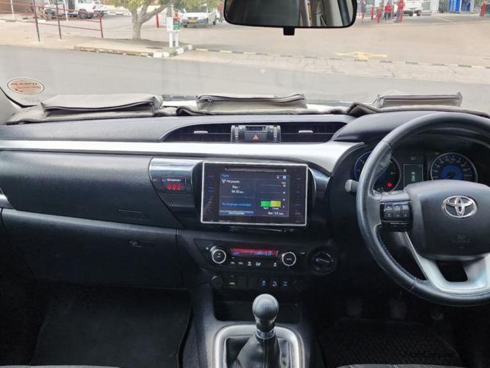 2017 Toyota Hilux photo 7