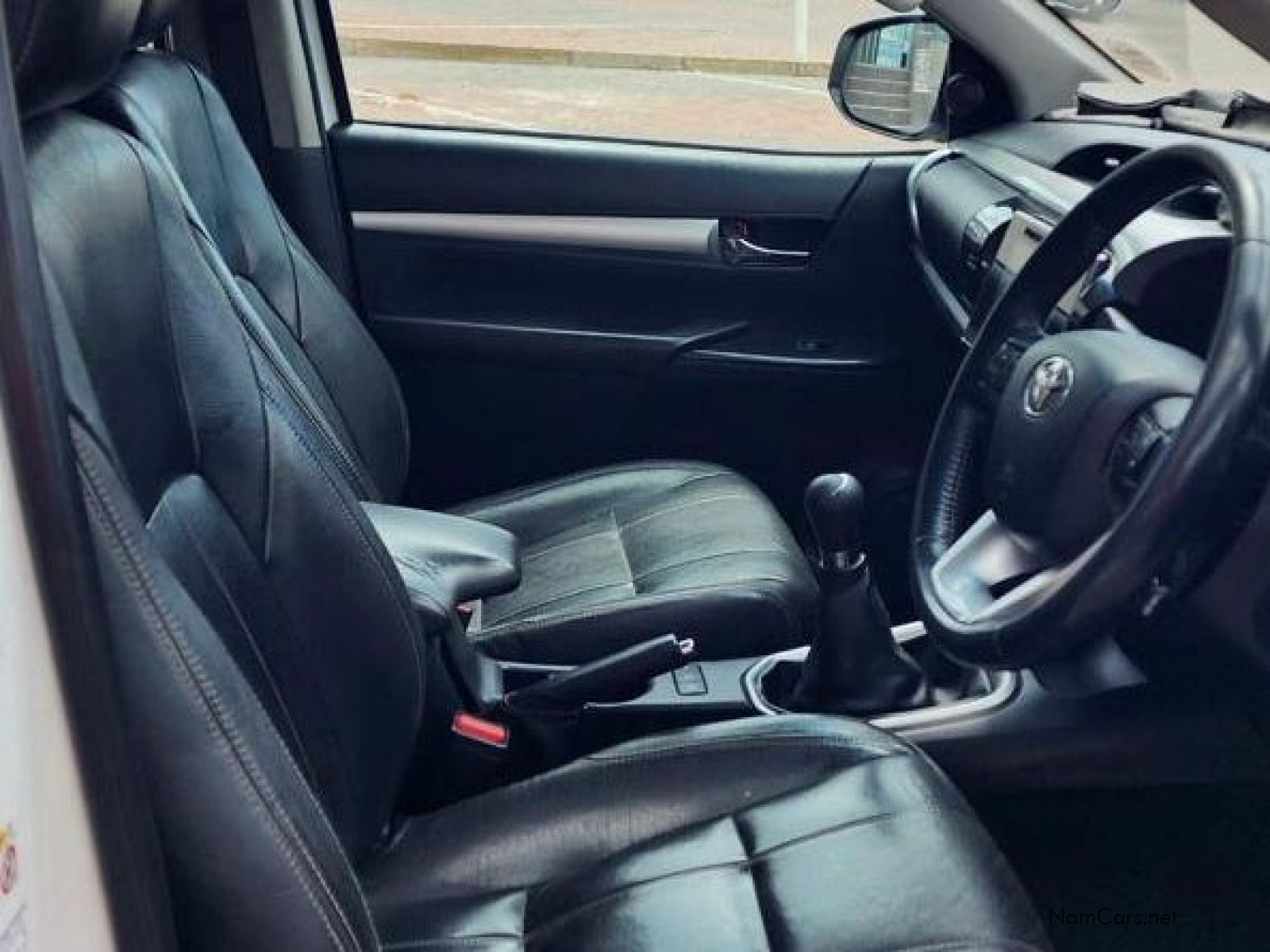 2017 Toyota Hilux photo 8