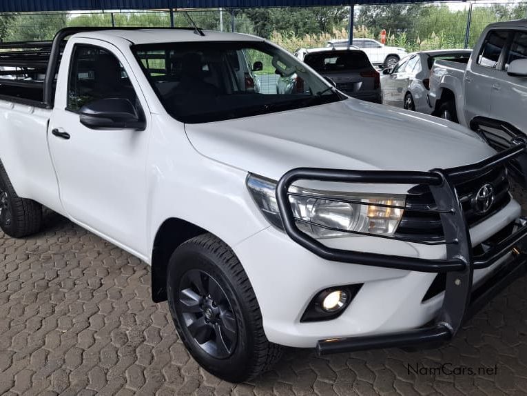 2018 Toyota Hilux photo 2