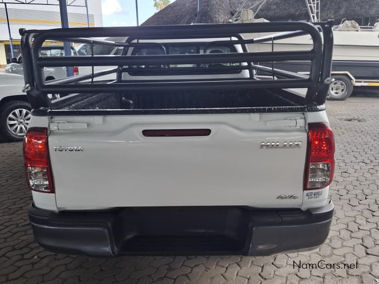 2018 Toyota Hilux photo 6