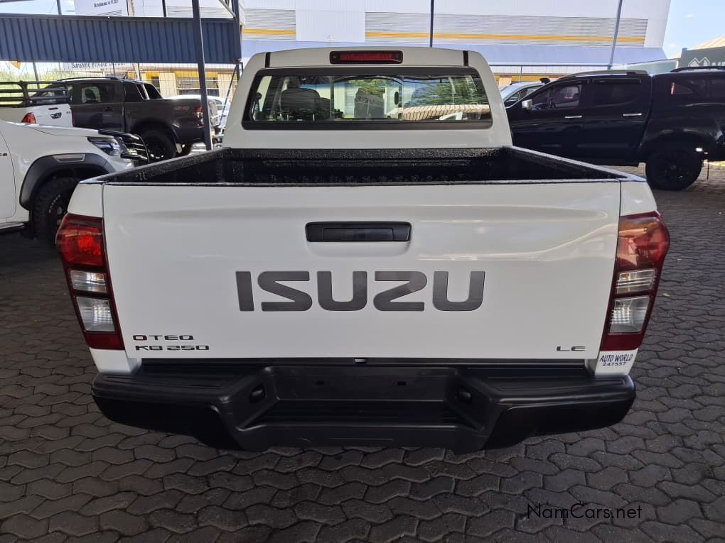 2018 Isuzu KB Series photo 5