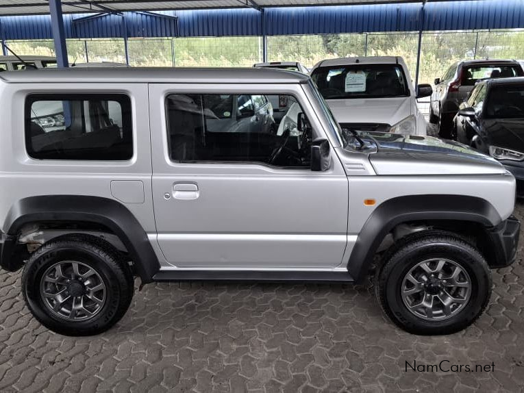 2023 Suzuki Jimny photo 1