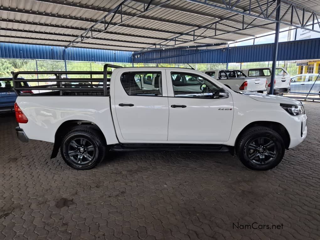 2021 Toyota Hilux photo 1