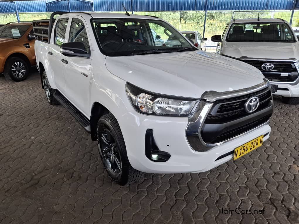 2021 Toyota Hilux photo 2