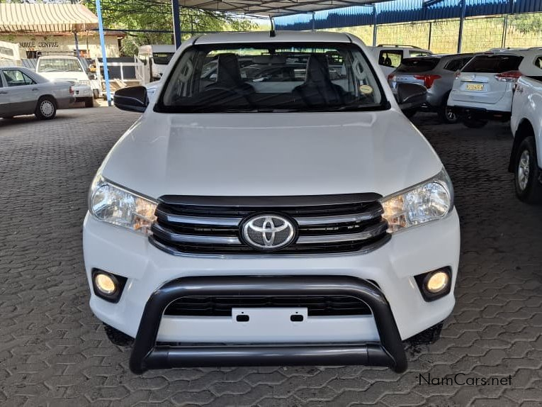 2022 Toyota Hilux photo 2