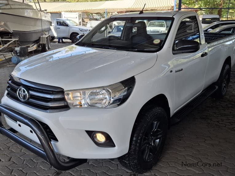 2022 Toyota Hilux photo 3