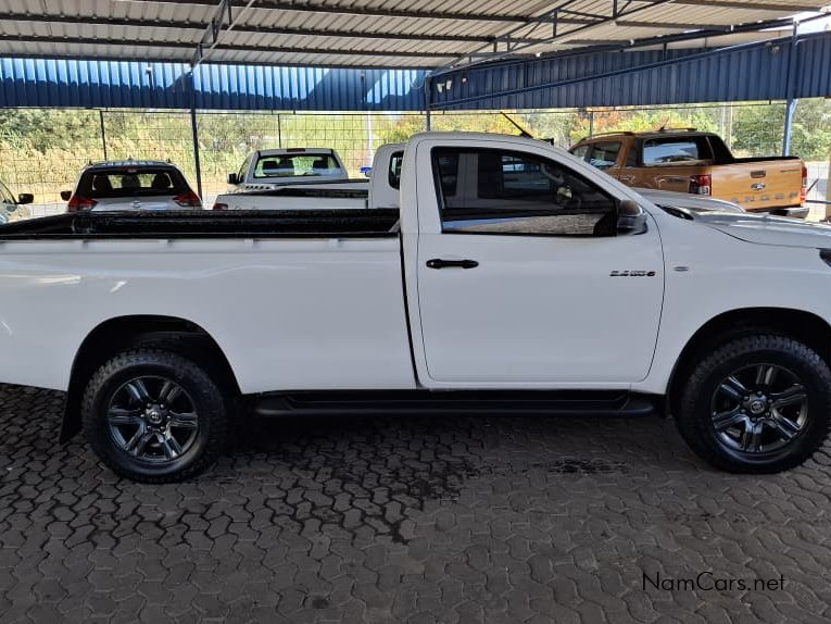 2022 Toyota Hilux photo 4