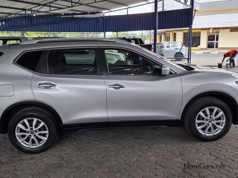 2022 Nissan X-trail photo 1