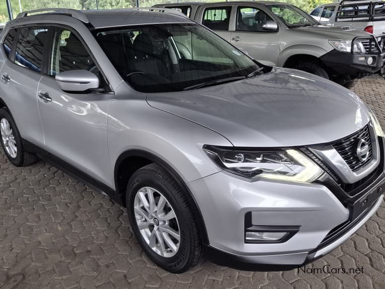 2022 Nissan X-trail photo 2