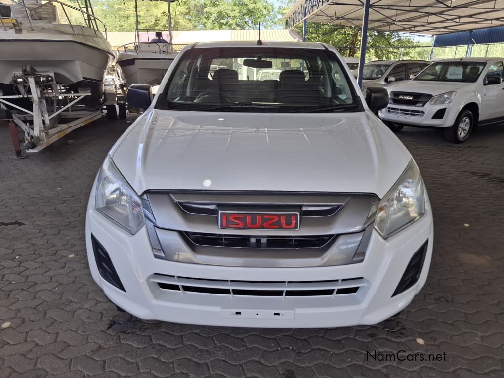 2021 Isuzu D-MAX photo 3