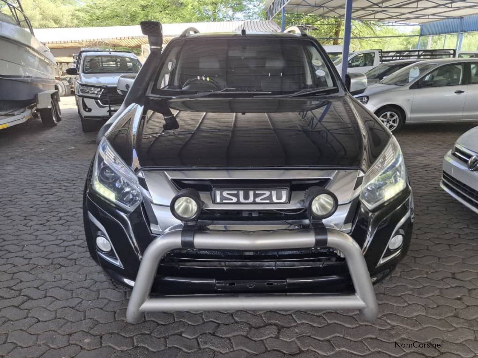 2016 Isuzu KB Series photo 3