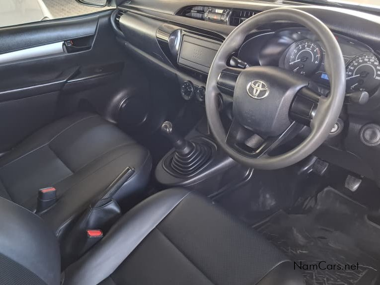 2018 Toyota Hilux photo 9