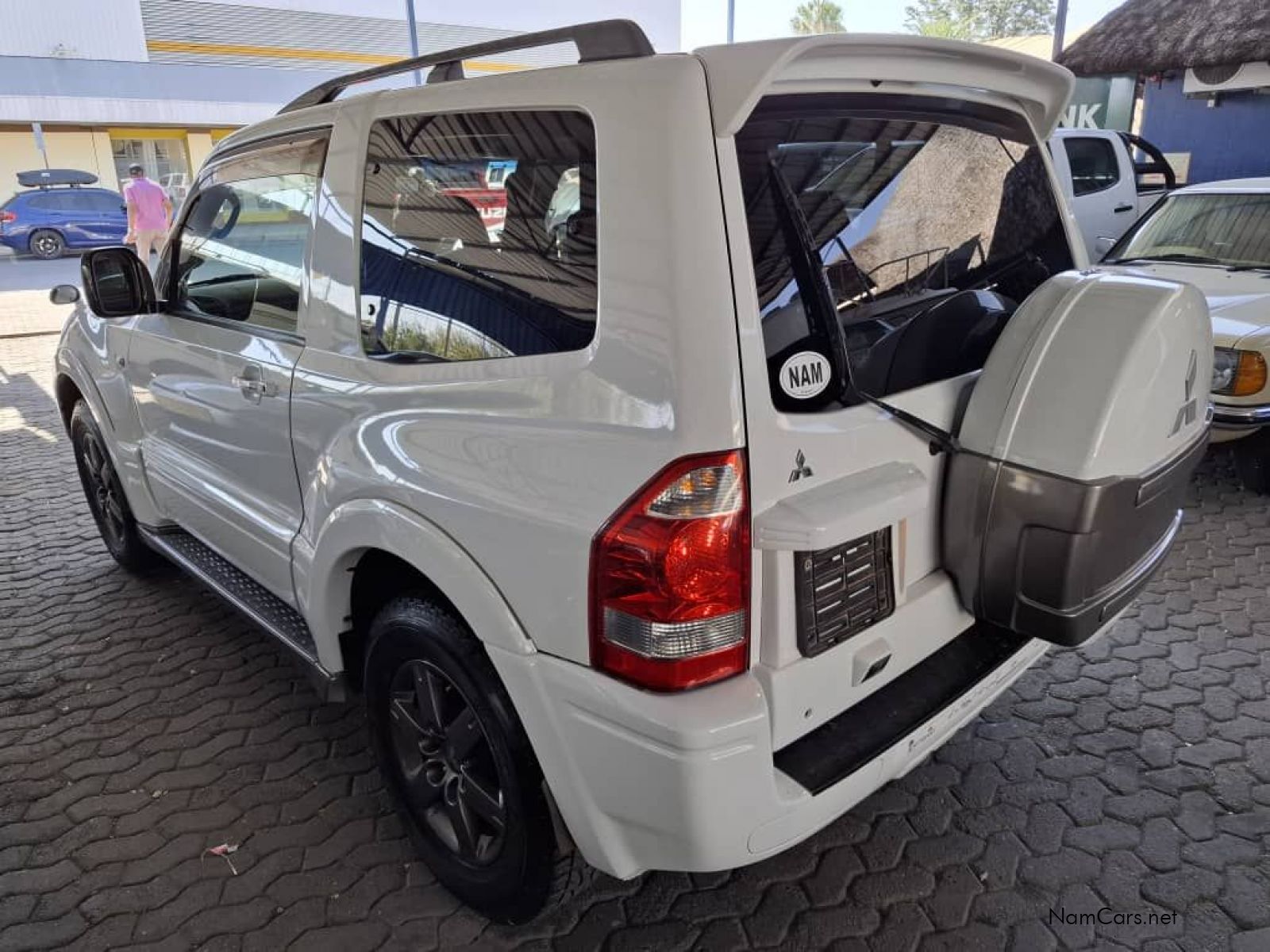 2005 Mitsubishi Pajero photo 4