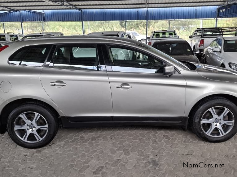 2010 Volvo XC60 photo 1