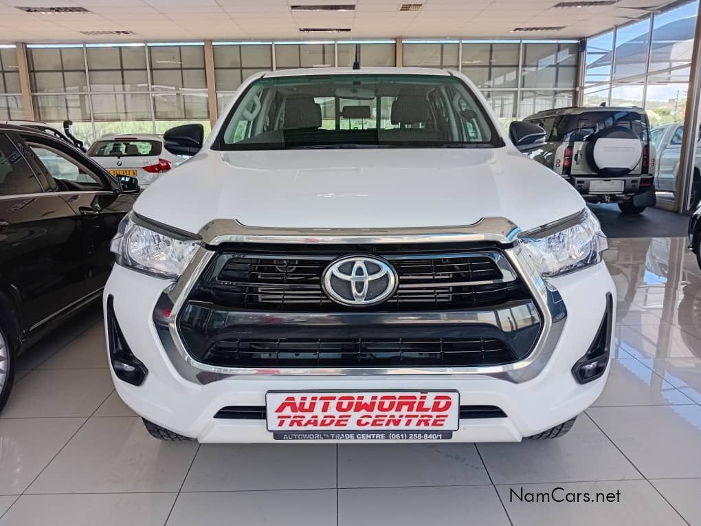 2023 Toyota Hilux photo 2