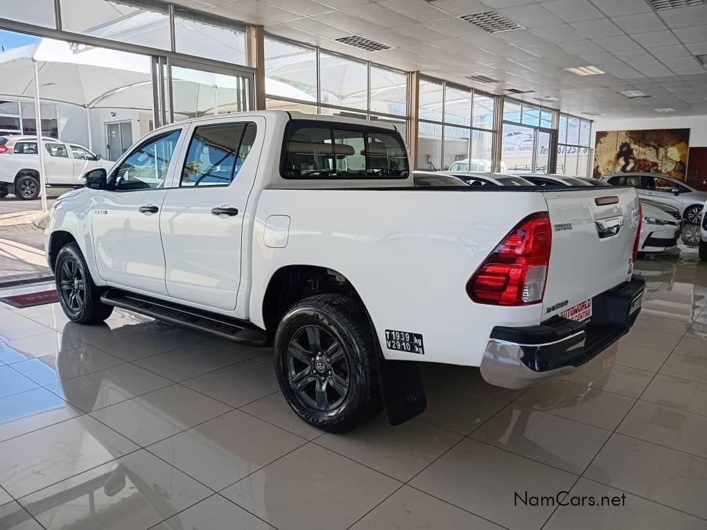 2023 Toyota Hilux photo 4