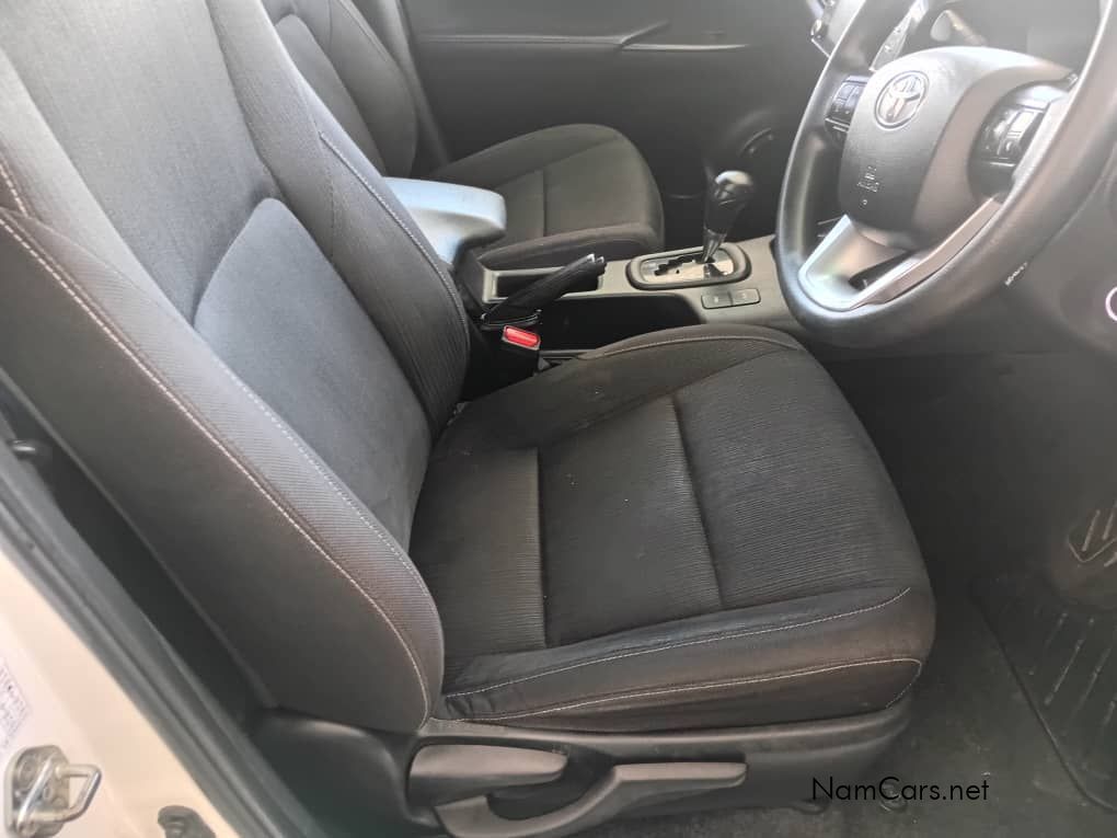 2023 Toyota Hilux photo 8